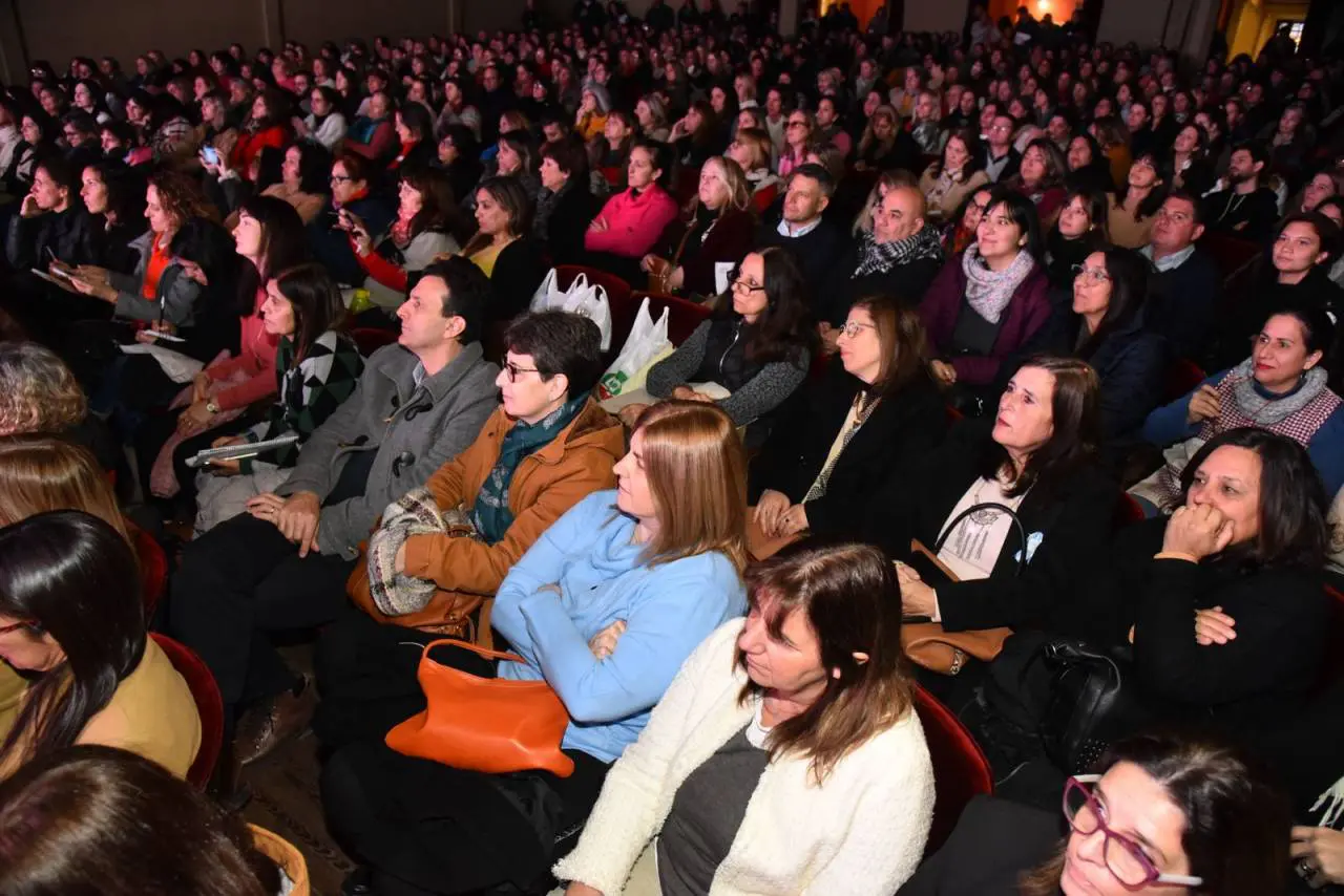 Comunidades de Aprendizaje: Se presentó en Rosario una innovadora propuesta educativa Comunidades de Aprendizaje: Se presentó en Rosario una innovadora propuesta educativa