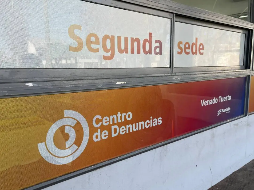 Venado Tuerto: Con la presencia del Ministro Cococcioni se inauguró un Centro de Denuncias en la Terminal de Ómnibus Venado Tuerto: Con la presencia del Ministro Cococcioni se inauguró un Centro de Denuncias en la Terminal de Ómnibus