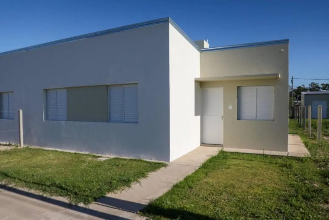 Enrico tras la licitación: Junto a la Municipalidad de Villa Cañás vamos a iniciar la construcción de las 45 viviendas provinciales antes de fin de año Enrico tras la licitación: Junto a la Municipalidad de Villa Cañás vamos a iniciar la construcción de las 45 viviendas provinciales antes de fin de año