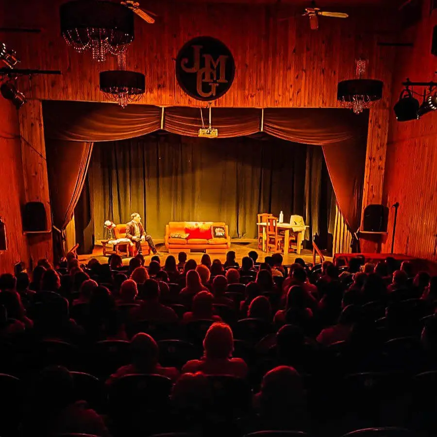 Teodelina levantó el telón del 32° Encuentro de Teatro José Luis Maronna