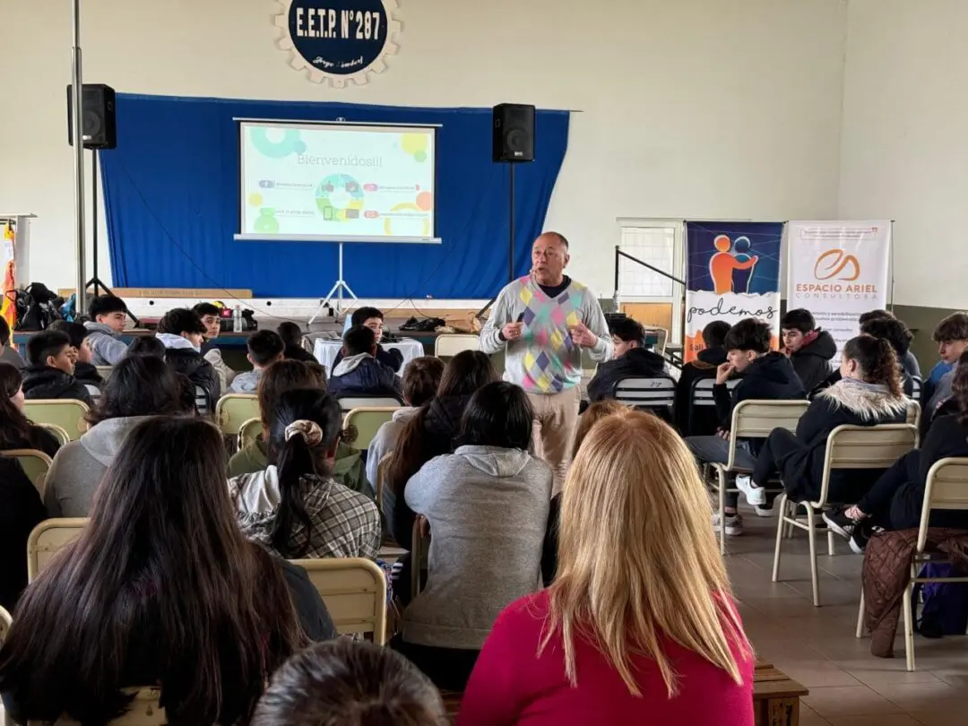 Elortondo: Di Gregorio, Espacio Ariel y Podemos ONG concretaron una charla sobre adicciones