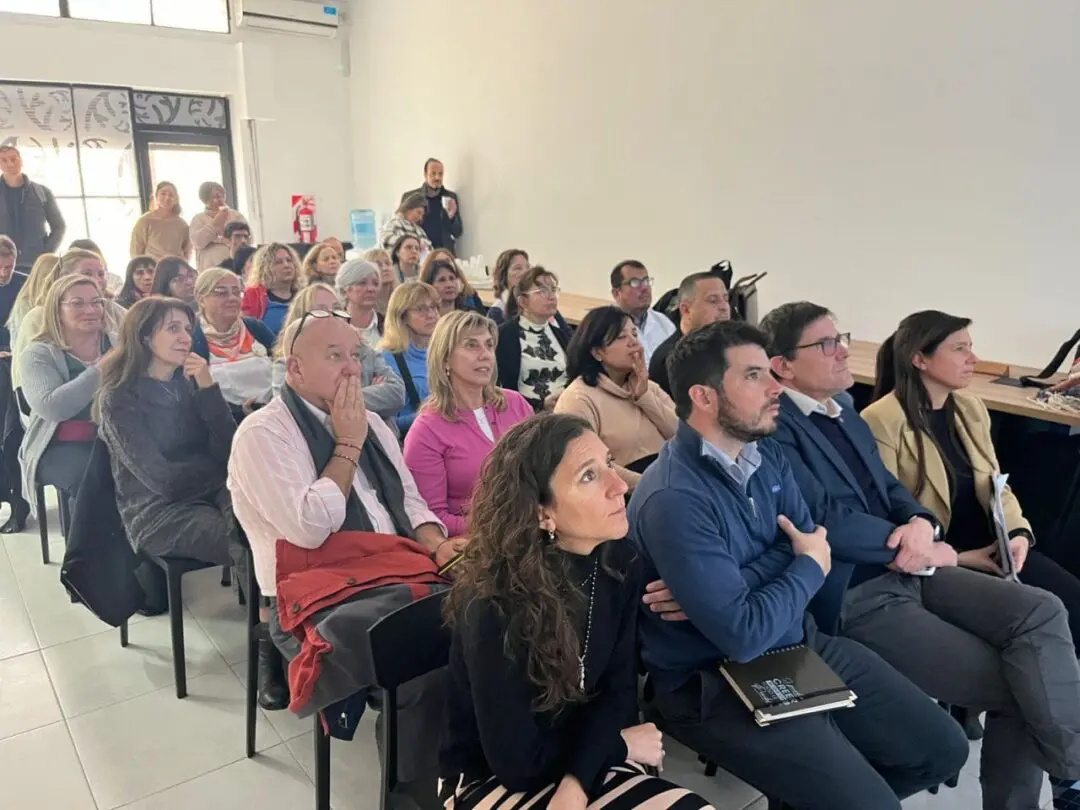 Venado Tuerto: El ministro Goity y el intendente Chiarella anunciaron la construcción de 25 aulas en 15 escuelas