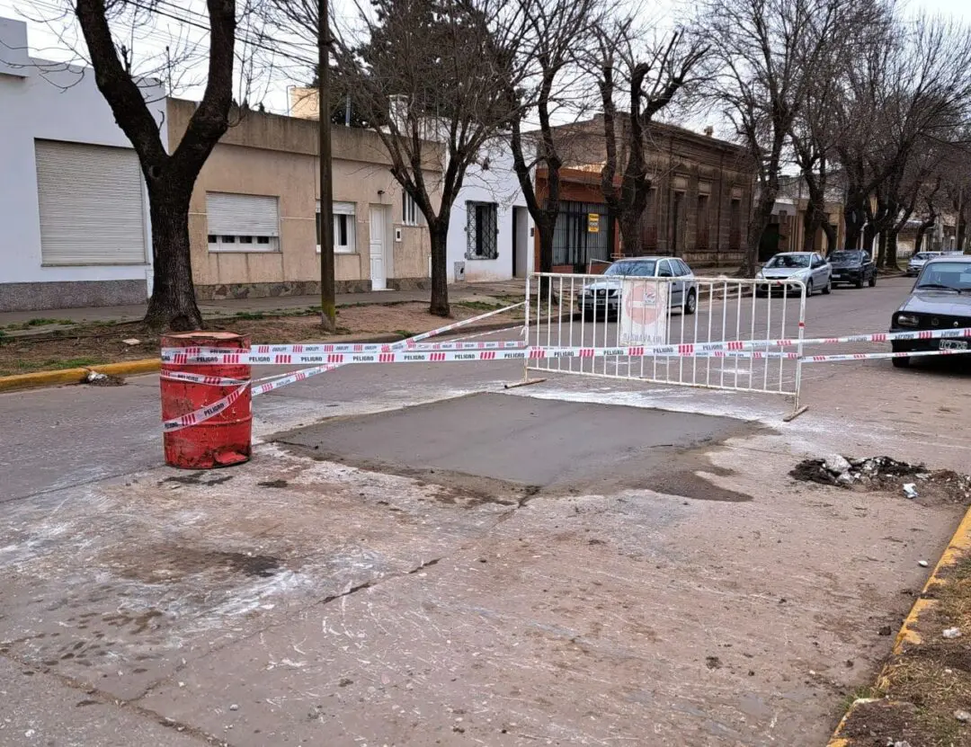 Villa Cañás: El municipio puso en marcha obras de bacheos Villa Cañás: El municipio puso en marcha obras de bacheos