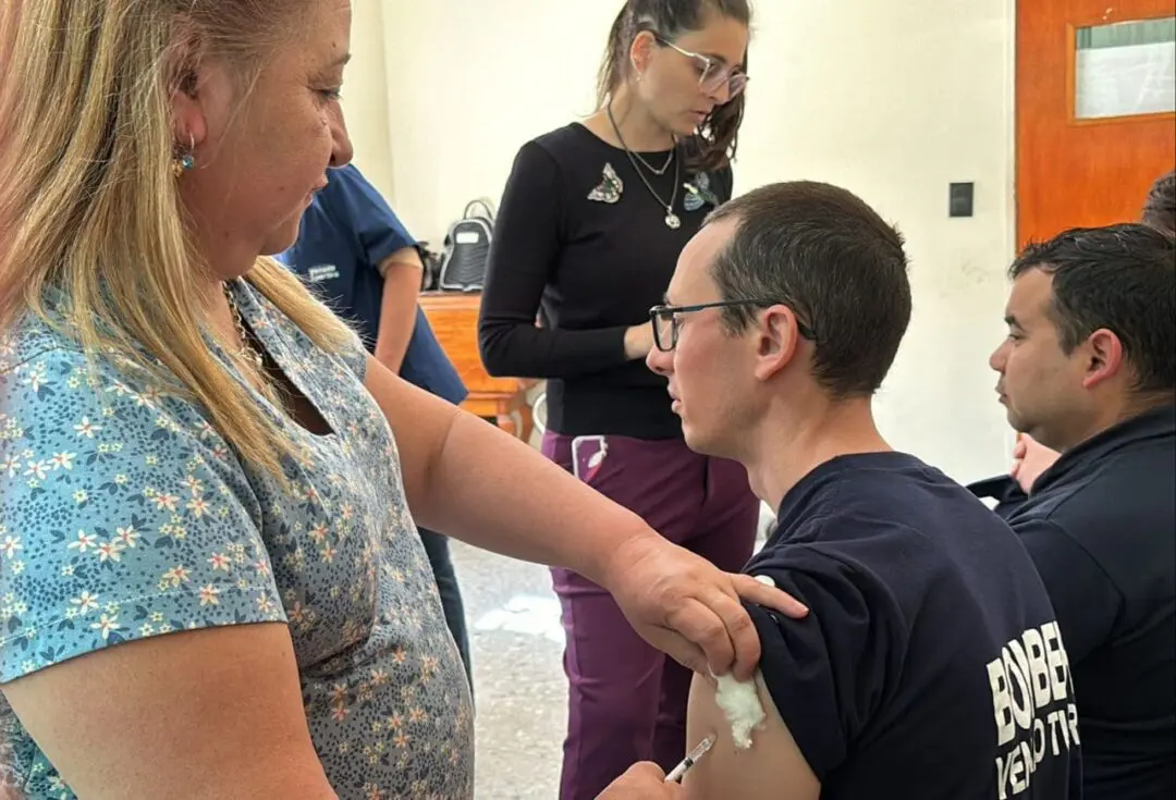 Objetivo Dengue: En Venado Tuerto, Provincia inició la vacunación de Bomberos Voluntarios Objetivo Dengue: En Venado Tuerto, Provincia inició la vacunación de Bomberos Voluntarios