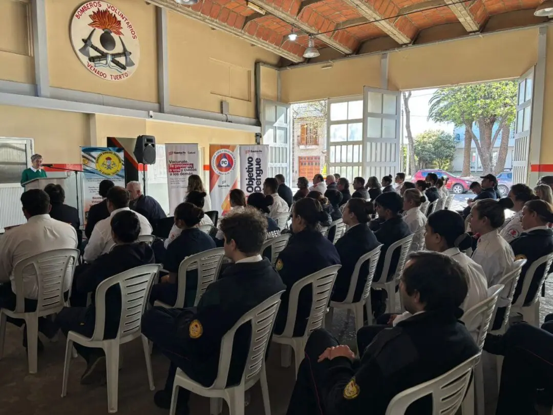 Objetivo Dengue: En Venado Tuerto, Provincia inició la vacunación de Bomberos Voluntarios Objetivo Dengue: En Venado Tuerto, Provincia inició la vacunación de Bomberos Voluntarios