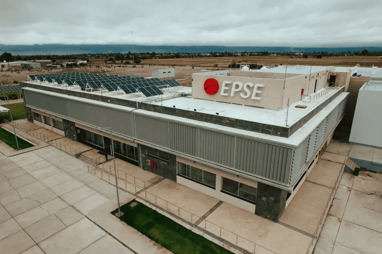 San Juan: Recta final para el funcionamiento de la Fábrica Integral de Paneles Solares Provincial