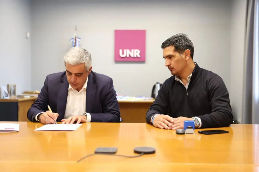 Murphy: Firma de convenio con la UNR