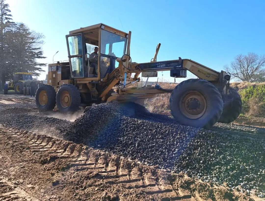 Villa Cañás: Caminos Productivos, comenzaron los trabajos en la Ruta 7S Villa Cañás: Caminos Productivos, comenzaron los trabajos en la Ruta 7S