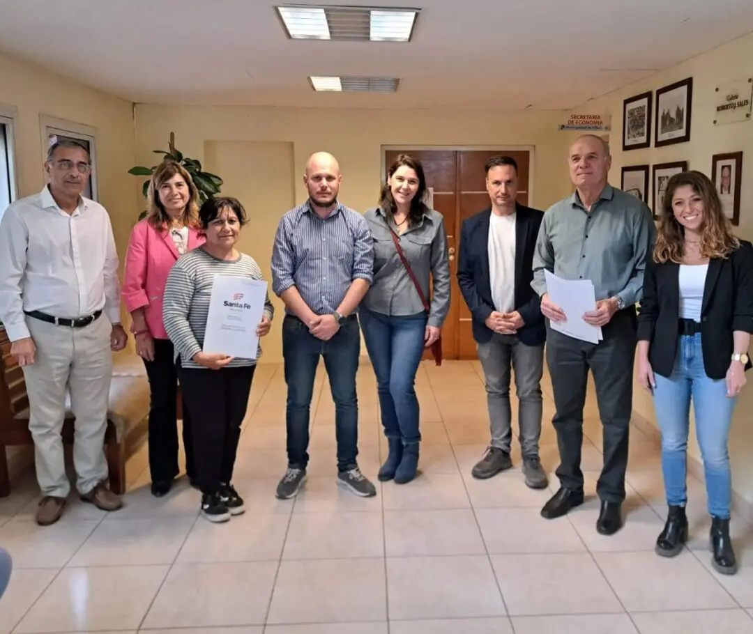 Villa Cañás: Entrega de escrituras y aporte al a Cooperativa de Agua Potable Villa Cañás: Entrega de escrituras y aporte al a Cooperativa de Agua Potable