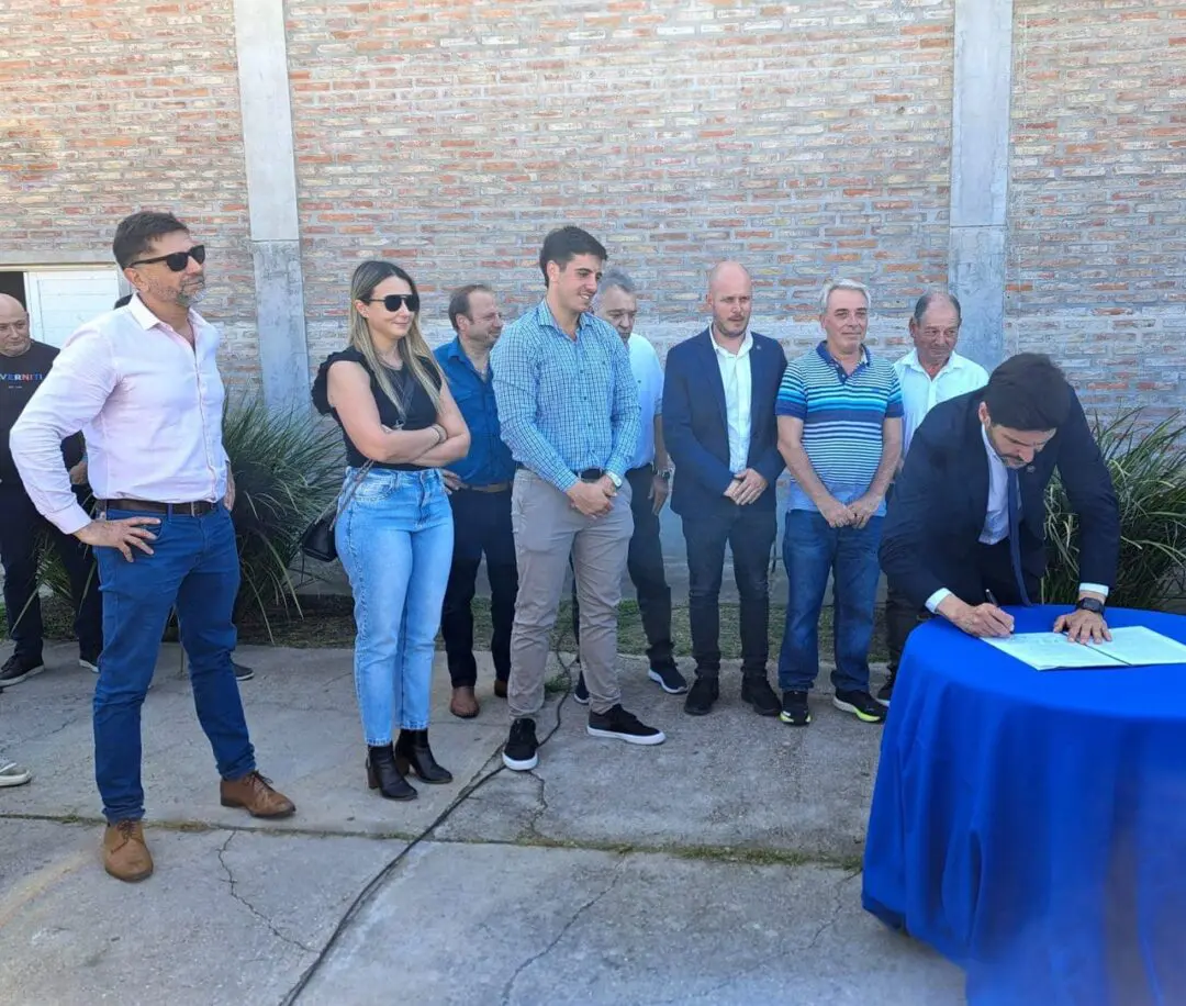 Villa Cañás: Plan Incluir para Studebaker y Sportsman Villa Cañás: Plan Incluir para Studebaker y Sportsman