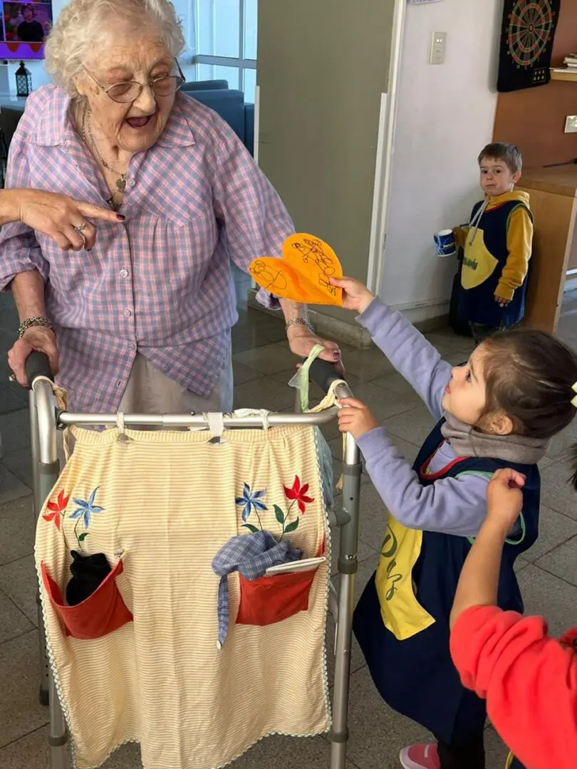 María Teresa: Mi Amigo Mayor, un proyecto que conecta generaciones se presentó en Tandil