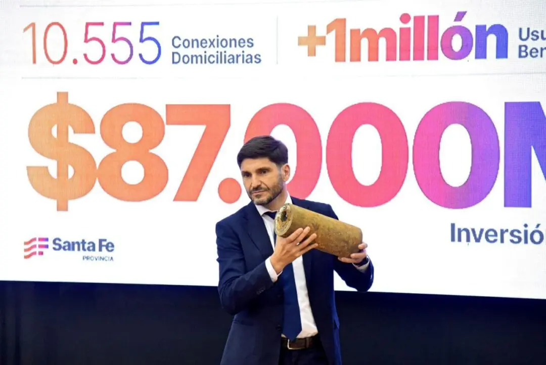 Pullaro anunció una inversión histórica para resolver problemas de décadas en el servicio de agua y cloacas