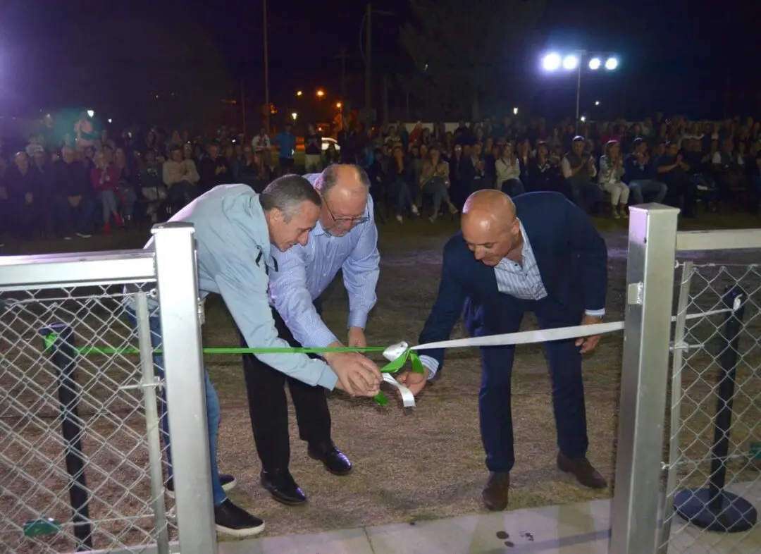 Villa Cañás: Inauguración de la cancha de hockey de Studebaker Villa Cañás: Inauguración de la cancha de hockey de Studebaker