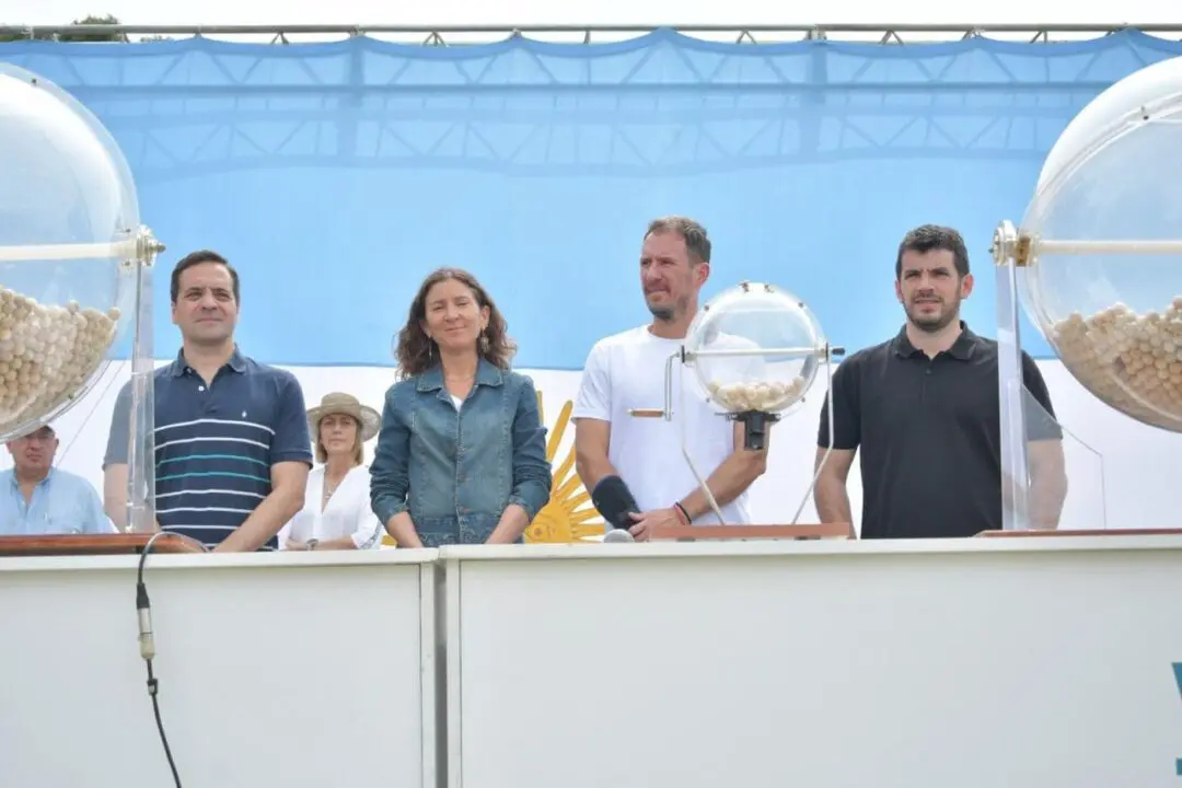 Venado Tuerto: Con mucha emoción se sortearon 100 terrenos municipales