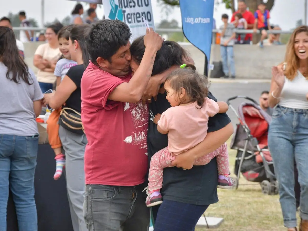 Venado Tuerto: Con mucha emoción se sortearon 100 terrenos municipales