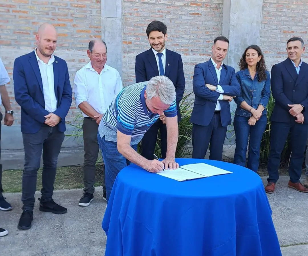 Villa Cañás: Plan Incluir para Studebaker y Sportsman