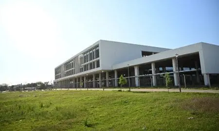 Hospital Regional Sur de Rosario: Las obras se reactivarán en 2025