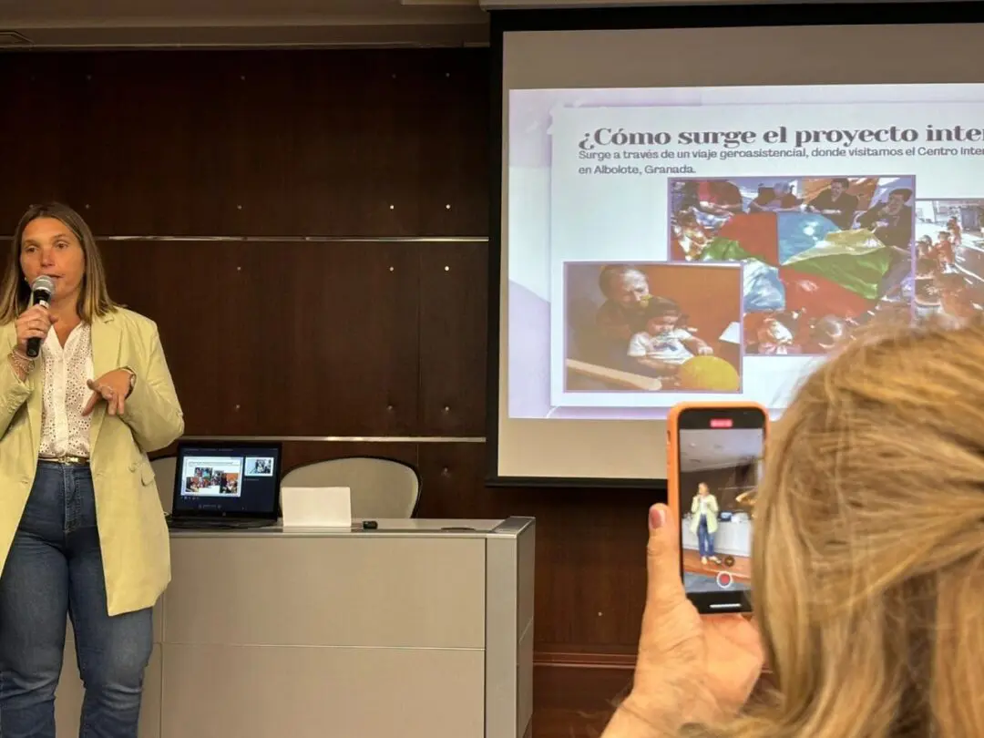 María Teresa: Mi Amigo Mayor, un proyecto que conecta generaciones se presentó en Tandil