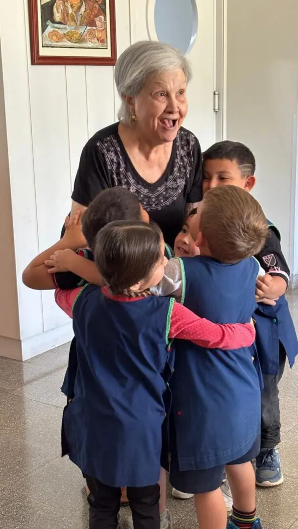 María Teresa: Mi Amigo Mayor, un proyecto que conecta generaciones se presentó en Tandil