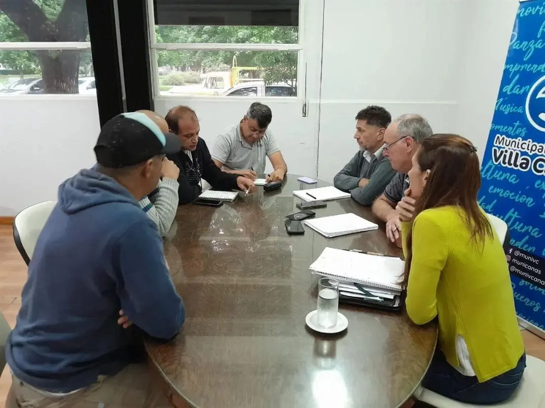 Villa Cañás: La gestión Gizzi pasara empleados municipales contratados a planta permanente Villa Cañás: La gestión Gizzi pasara empleados municipales contratados a planta permanente