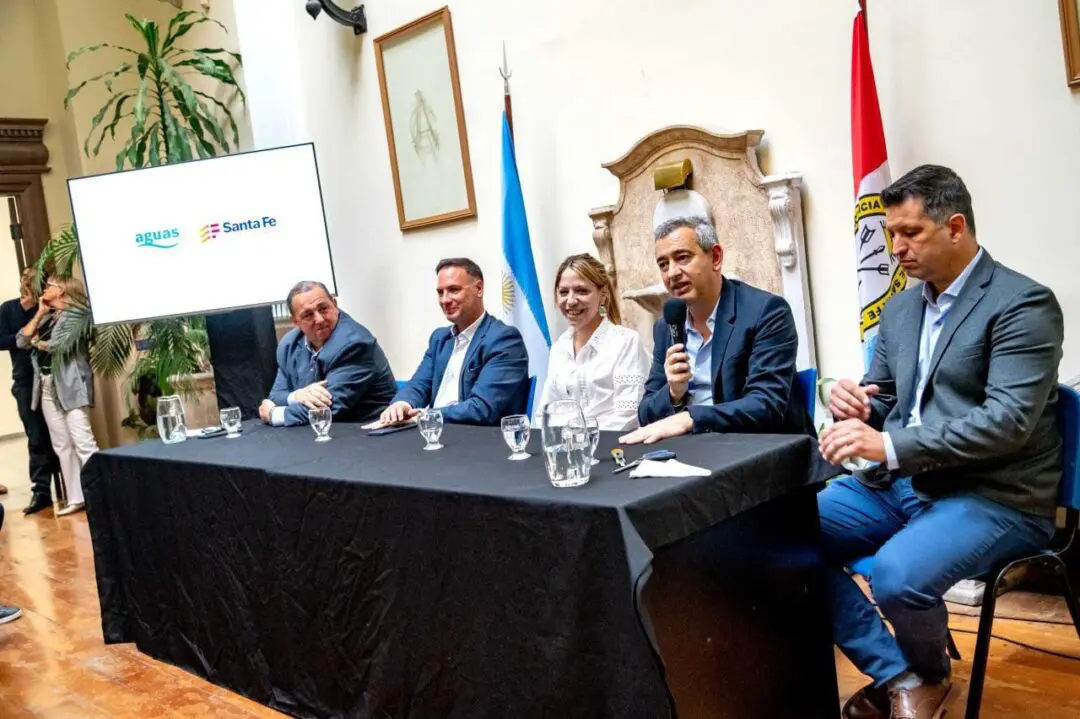 Rosario: Javkin participó de la apertura de sobres licitatorios para histórica obra de renovación de redes de agua