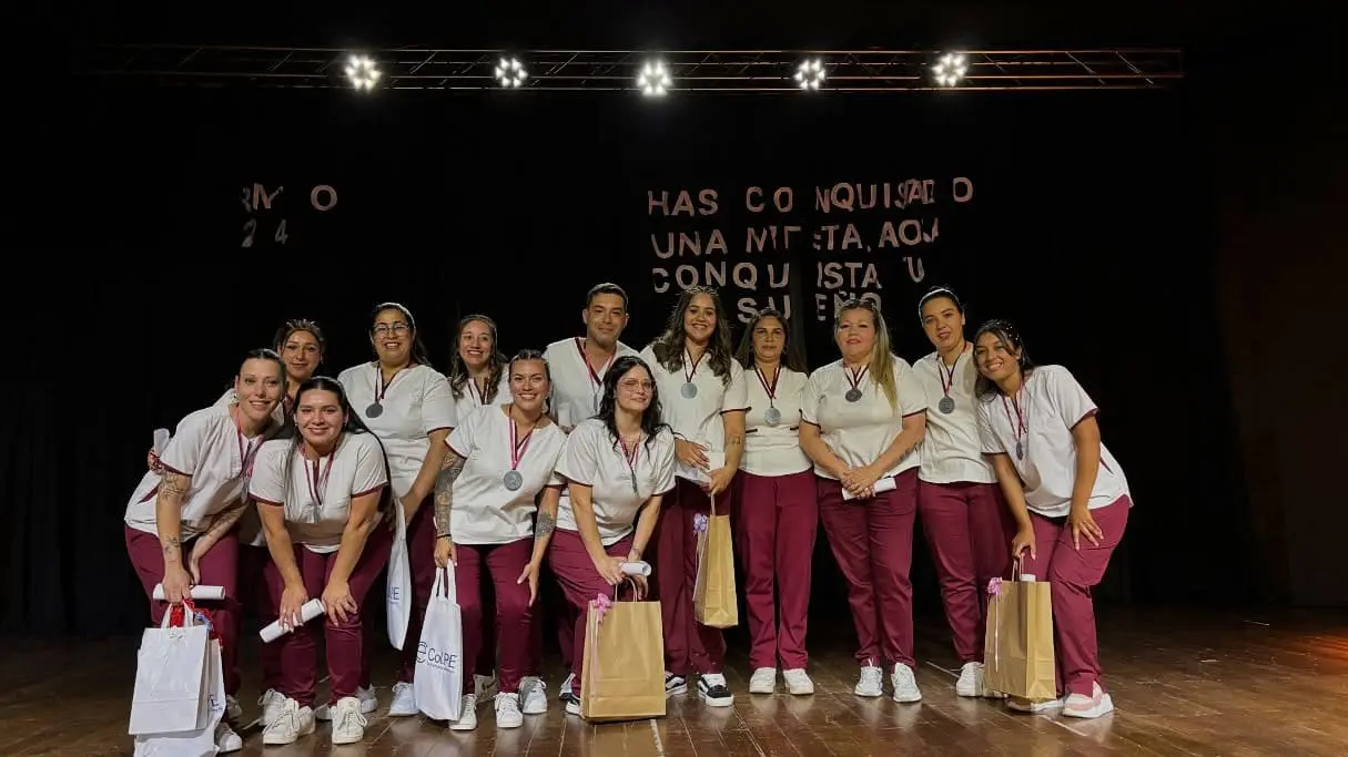 Histórico egreso de 13 nuevos enfermeros en María Teresa