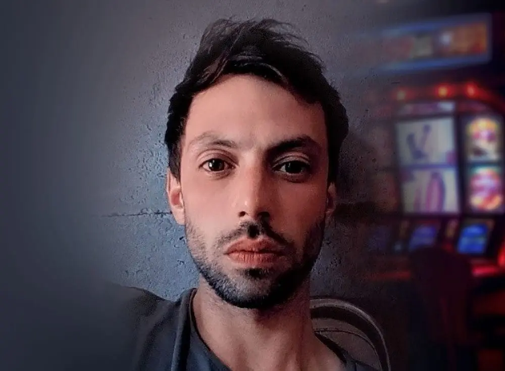 La Lucha de Nicolás Crevel: Un relato de resiliencia y superación contra la ludopatía La Lucha de Nicolás Crevel: Un relato de resiliencia y superación contra la ludopatía