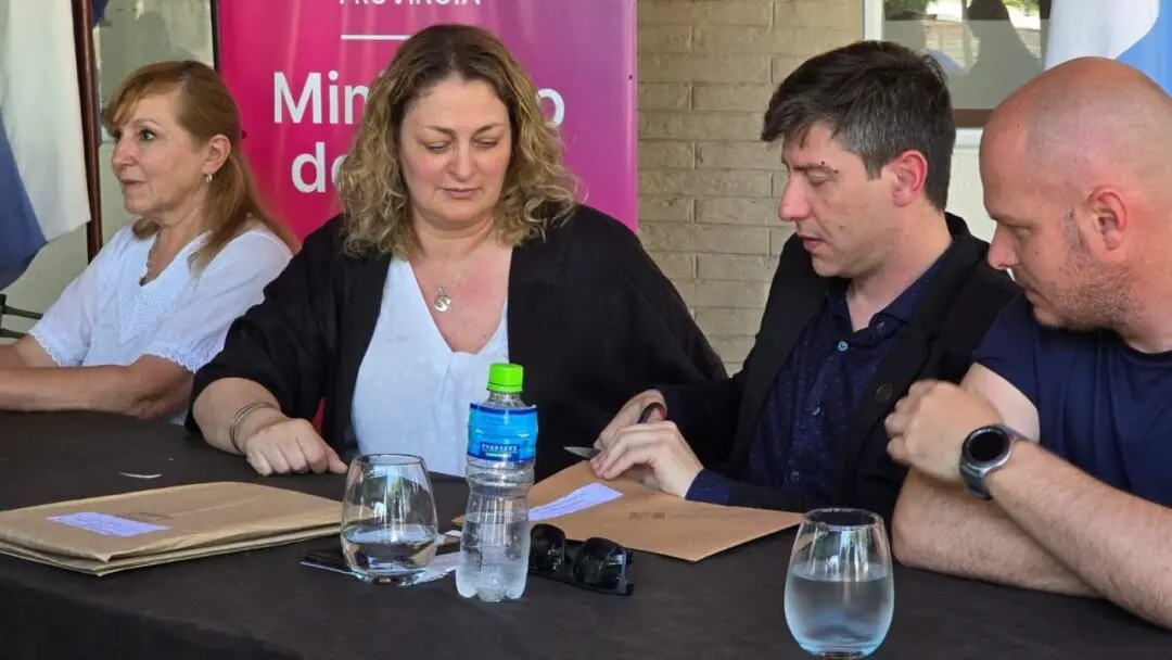 Provincia licitó obras de refacción y equipamiento por más de $70 millones para efectores de General López