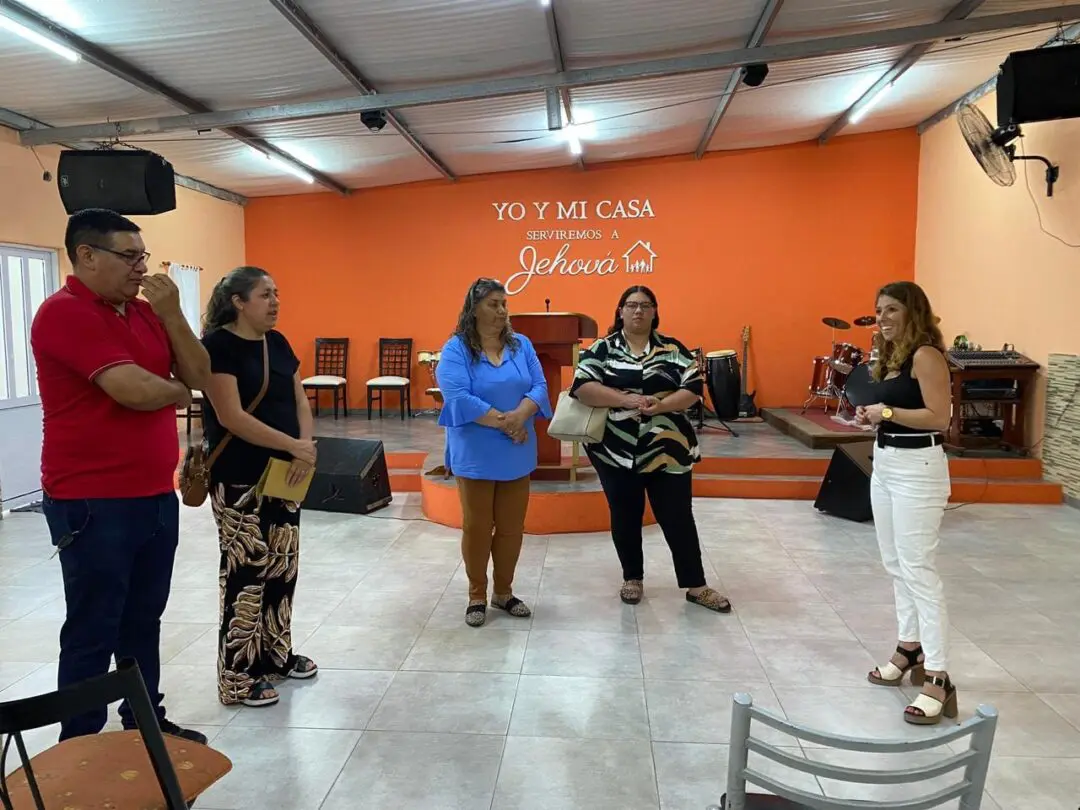 La diputada Galnares presente en Santa Isabel