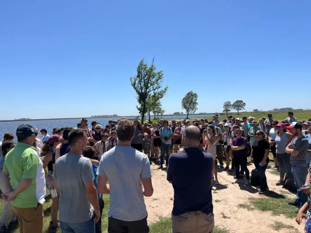 Sofía Galnares: Junto a un centenar de venadenses forestamos la Laguna El Hinojo