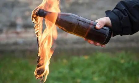 Villa Cañás: Arrestado por arrojar una bomba molotov a un domicilio