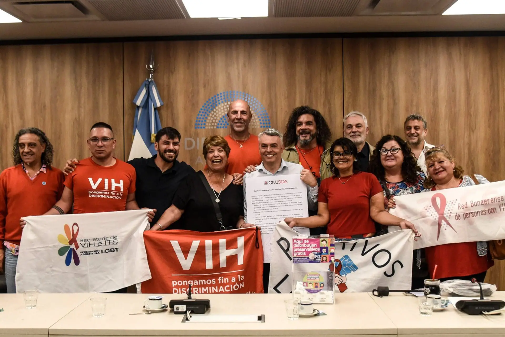 Plataforma de respuesta integral: Un nuevo enfoque desde la Cámara de Diputados para combatir el VIH y SIDA