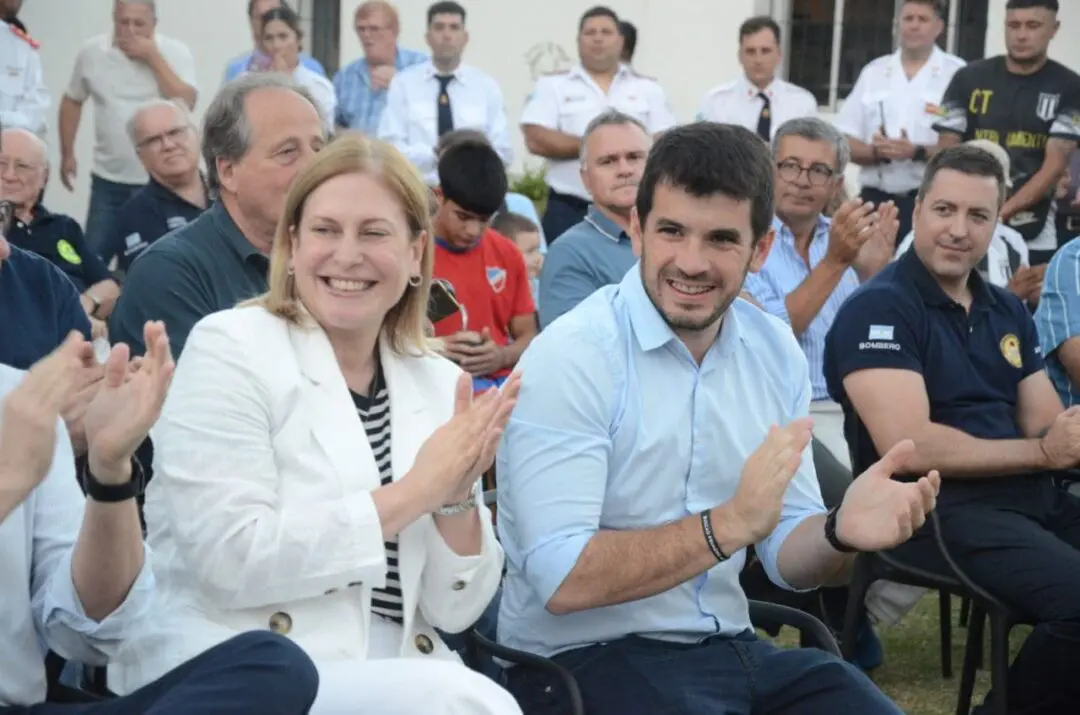 Venado Tuerto: Scaglia y Chiarella firmaron convenios para obras en clubes y bomberos Venado Tuerto: Scaglia y Chiarella firmaron convenios para obras en clubes y bomberos