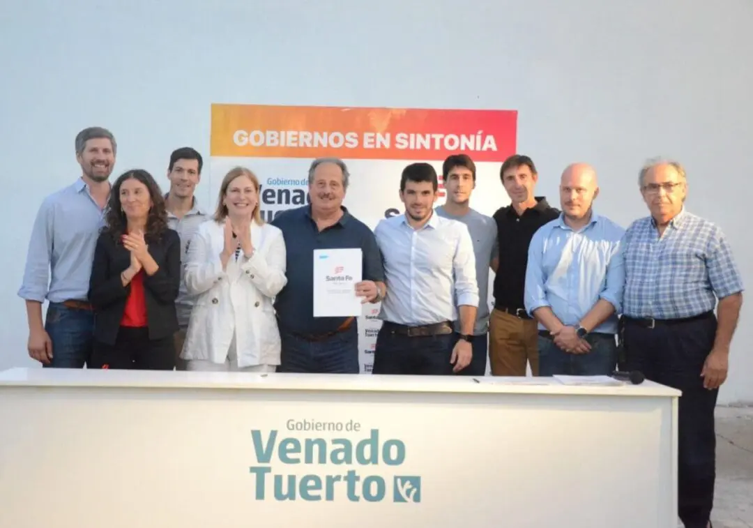 Venado Tuerto: Scaglia y Chiarella firmaron convenios para obras en clubes y bomberos Venado Tuerto: Scaglia y Chiarella firmaron convenios para obras en clubes y bomberos