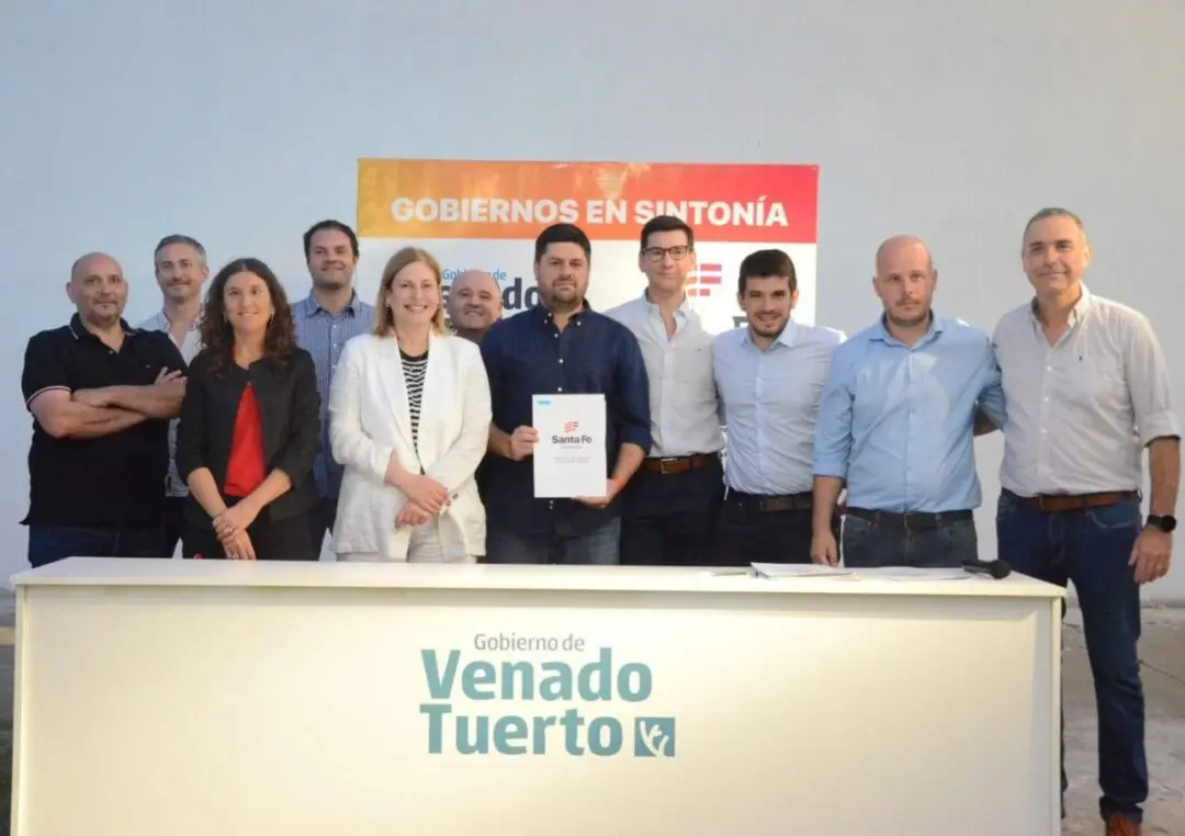 Venado Tuerto: Scaglia y Chiarella firmaron convenios para obras en clubes y bomberos Venado Tuerto: Scaglia y Chiarella firmaron convenios para obras en clubes y bomberos