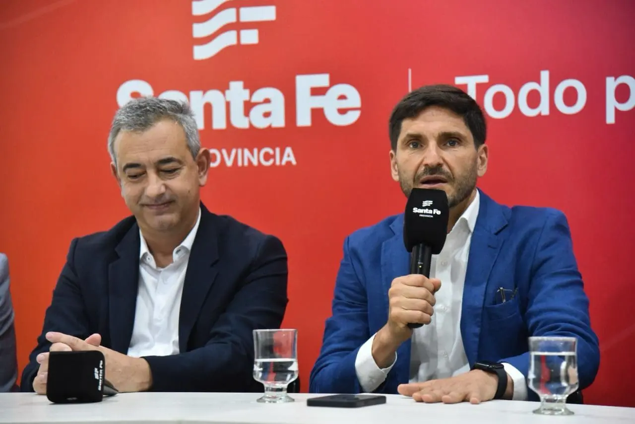 Pullaro presentó el programa Llave: Tiende una mano a los que más lo necesitan en este momento