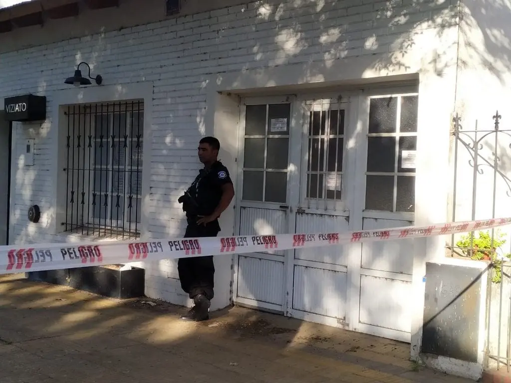 Rufino: Hallan muerta a una mujer que fue devorada en parte por sus perros Rufino: Hallan muerta a una mujer que fue devorada en parte por sus perros