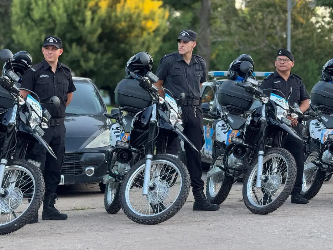 Provincia entregó 16 motos 0 km a los departamentos General López, Constitución y San Lorenzo Provincia entregó 16 motos 0 km a los departamentos General López, Constitución y San Lorenzo