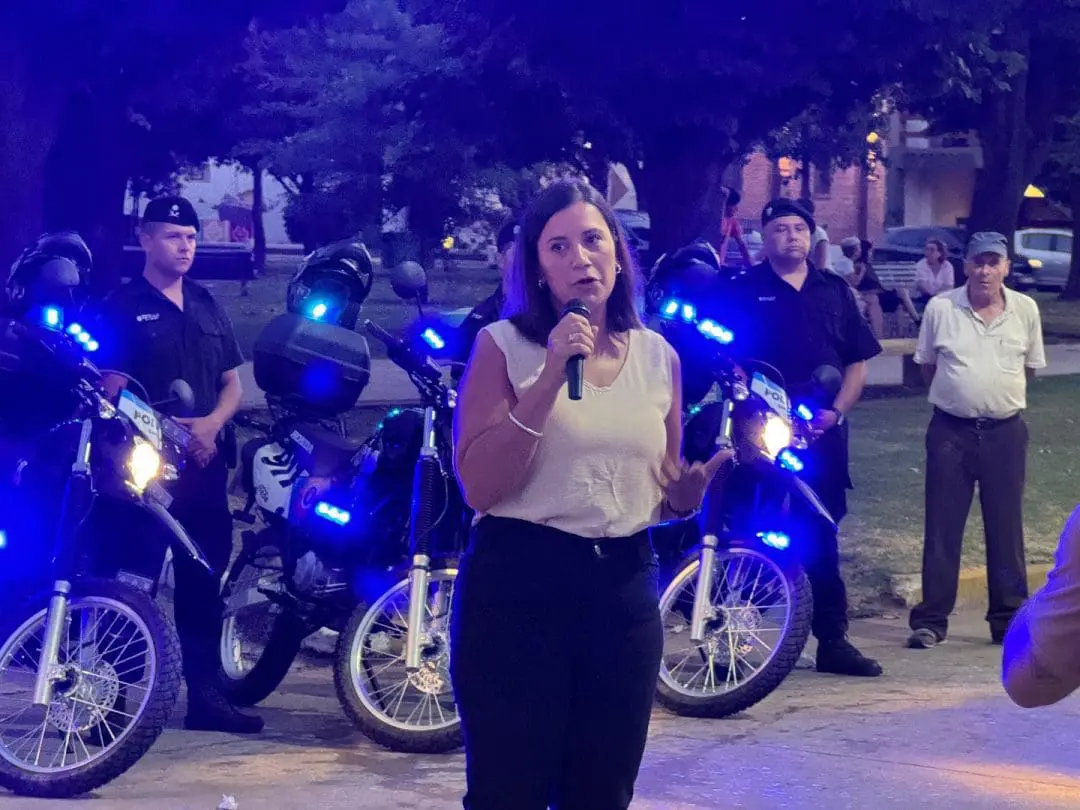 Provincia entregó 16 motos 0 km a los departamentos General López, Constitución y San Lorenzo Provincia entregó 16 motos 0 km a los departamentos General López, Constitución y San Lorenzo