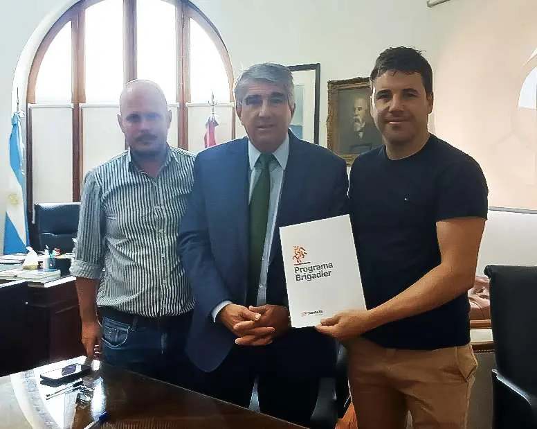 Santa Isabel impulsa su modernización con nuevas luminarias LED