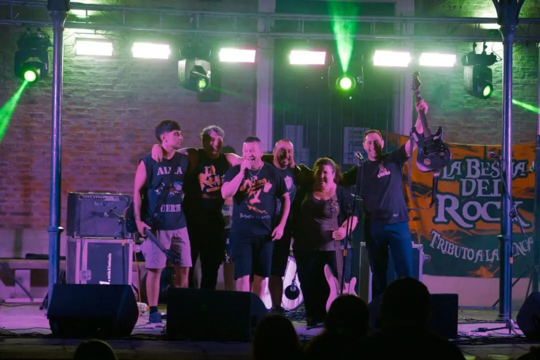 Santa Isabel: Gran noche cervecera y a puro rock