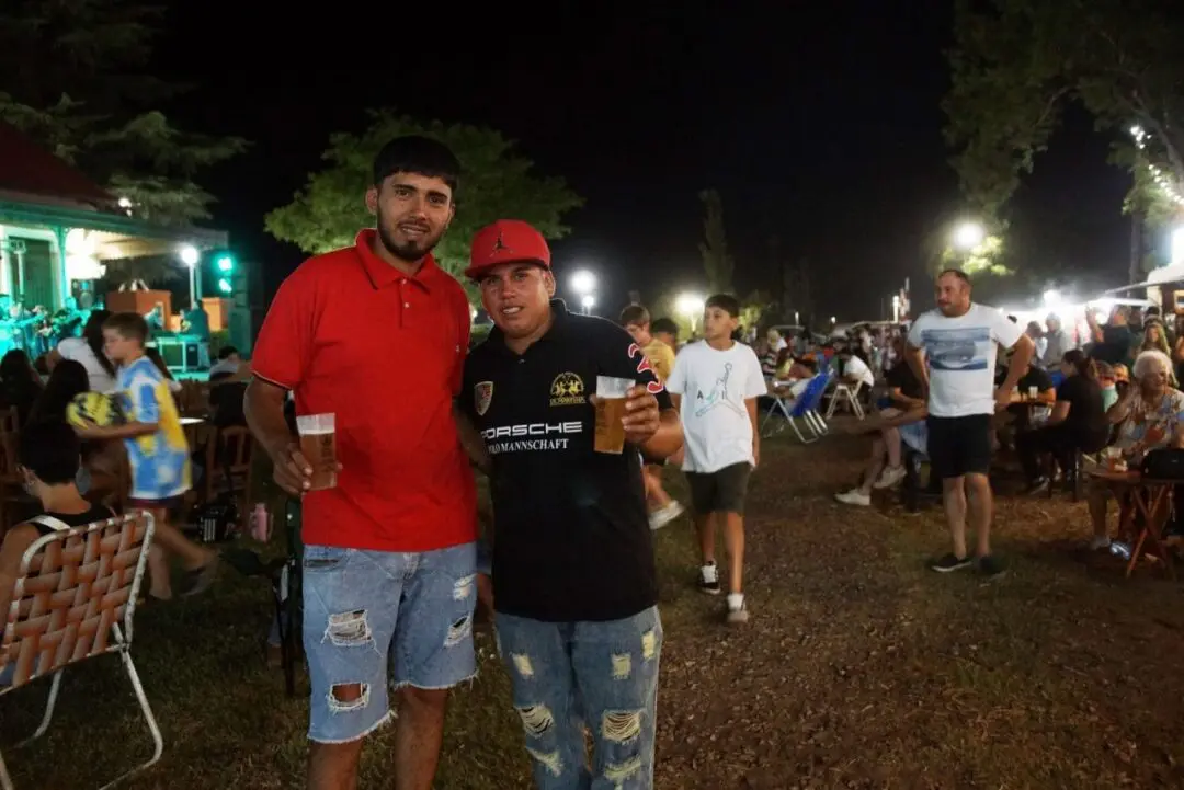 Santa Isabel: Gran noche cervecera y a puro rock