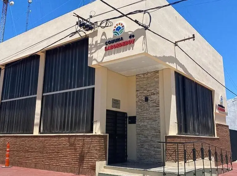 Un nuevo comienzo para Labordeboy: Inauguración del edificio comunal y su primer cajero automático