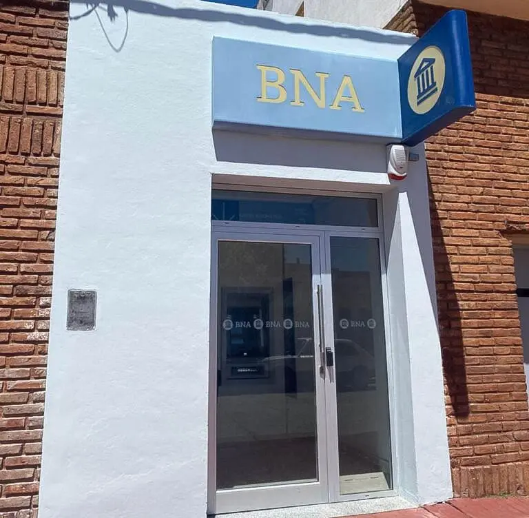 Un nuevo comienzo para Labordeboy: Inauguración del edificio comunal y su primer cajero automático