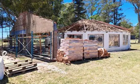 Villa Cañás: Comenzó la remodelación del quincho del Balneario Municipal