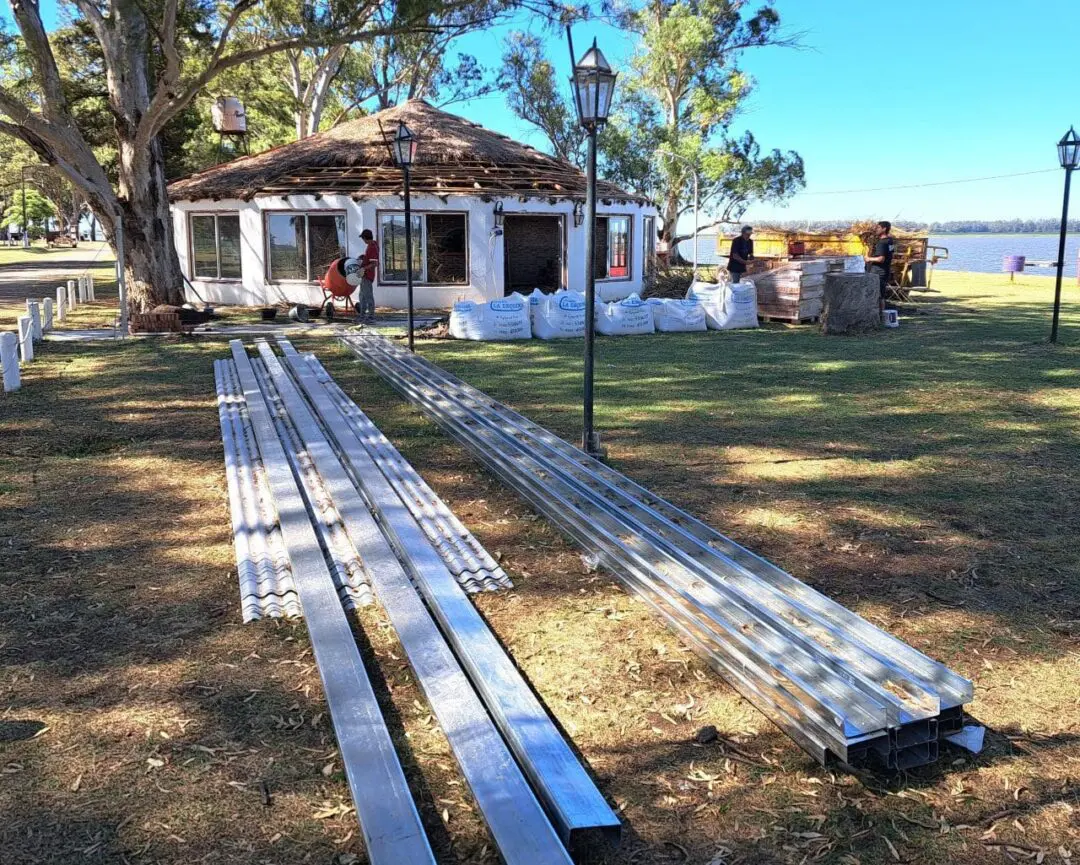 Villa Cañás: Comenzó la remodelación del quincho del Balneario Municipal