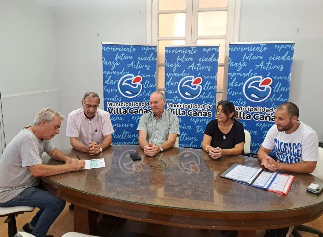 Villa Cañás: Entregan aporte al Club Sportsman por la Colonia de Invierno