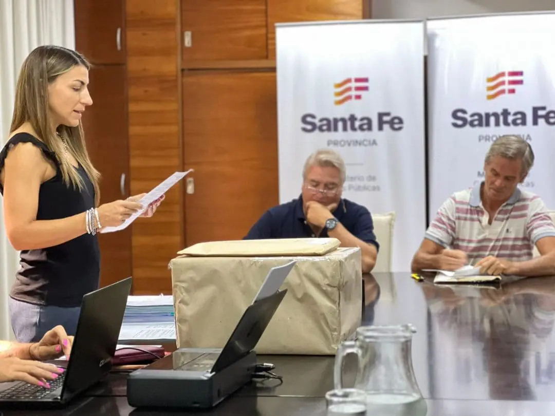 Pintura y cartelería: El Gobierno de Santa Fe licitó obras de señalización vial para todas las rutas pavimentadas provinciales