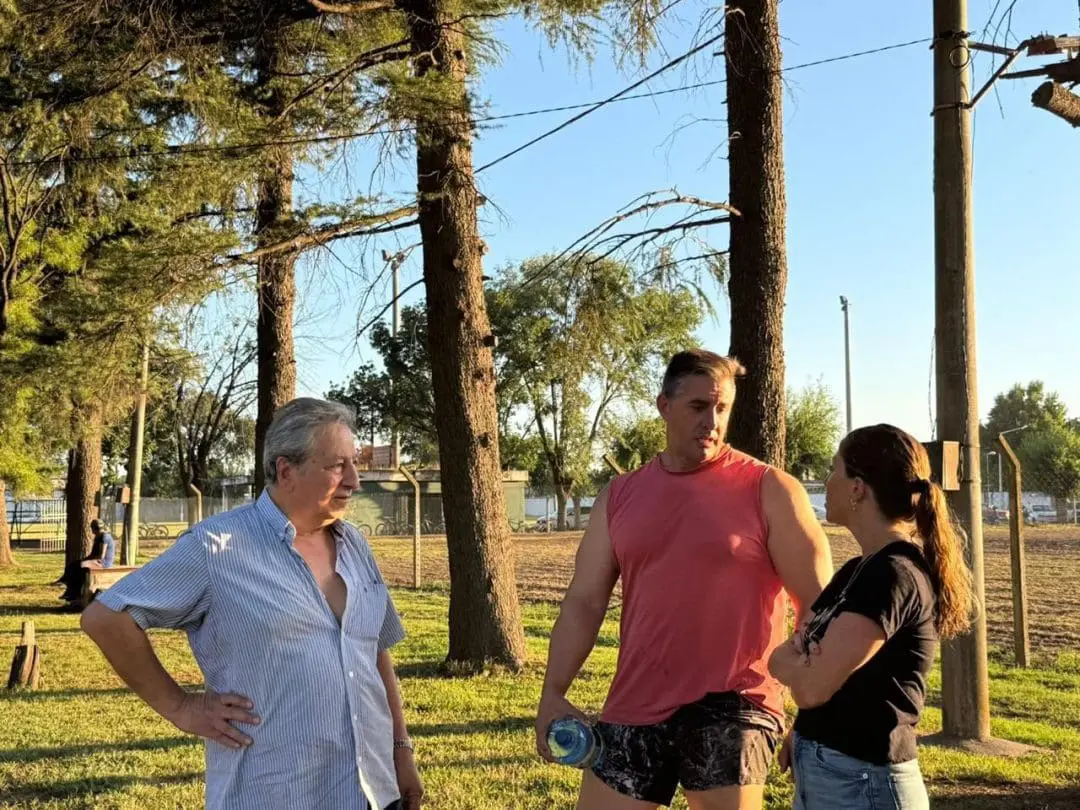 La diputada Sofía Galnares cerca de las instituciones