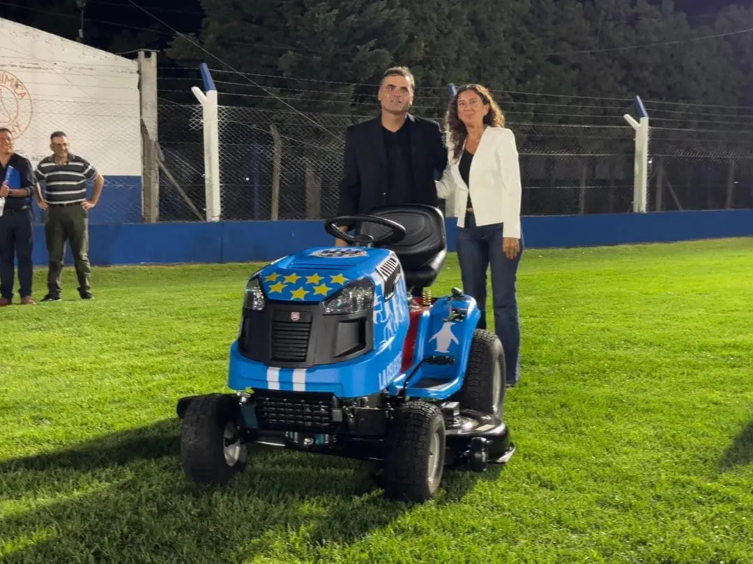 Di Gregorio: Cada fin de semana la región se viste de fiesta